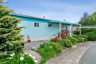 1418 Pine St, Silverton, OR 97381 - Photo 1