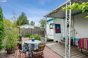 1418 Pine St, Silverton, OR 97381 - Photo 3