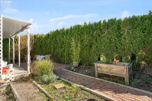 1418 Pine St, Silverton, OR 97381 - Photo 23