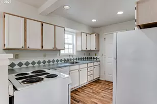 951 W 27th Ave, Eugene, OR 97405 - Photo 11