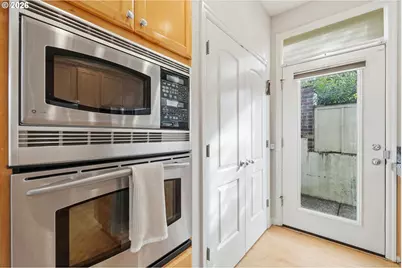 2442 NW Burnett St, Portland, OR 97229 - Photo 13
