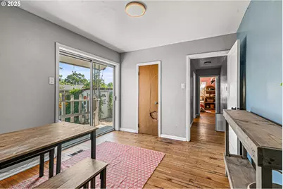 219 Berrydale Ave, Medford, OR 97501 - Photo 11