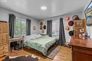 219 Berrydale Ave, Medford, OR 97501 - Photo 17