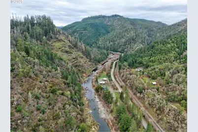 4696 Cow Creek Rd, Riddle, OR 97469 - Photo 39