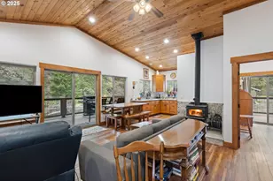 4696 Cow Creek Rd, Riddle, OR 97469 - Photo 5