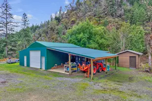 4696 Cow Creek Rd, Riddle, OR 97469 - Photo 29