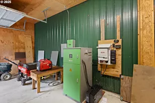 4696 Cow Creek Rd, Riddle, OR 97469 - Photo 33