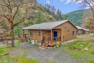 4696 Cow Creek Rd, Riddle, OR 97469 - Photo 1