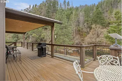 4696 Cow Creek Rd, Riddle, OR 97469 - Photo 19