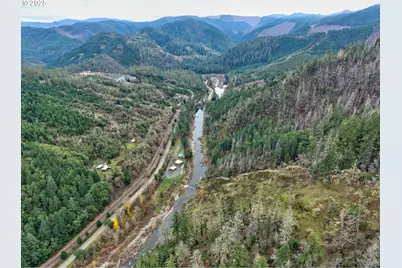 4696 Cow Creek Rd, Riddle, OR 97469 - Photo 37