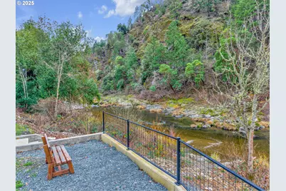 4696 Cow Creek Rd, Riddle, OR 97469 - Photo 35