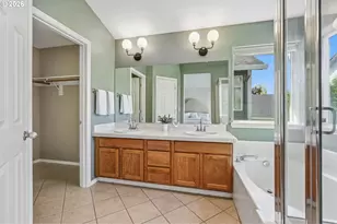 2385 NE 13th Way, Hillsboro, OR 97124 - Photo 27
