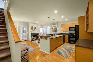 7561 N Leavitt Ave, Portland, OR 97203 - Photo 5