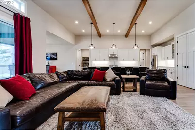 1910 John Day Dr, Eugene, OR 97408 - Photo 9