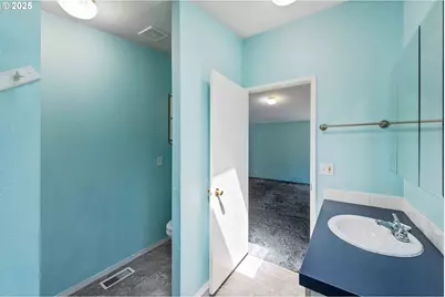 1465 Village Pines Ct, Coos Bay, OR 97420 - Photo 25