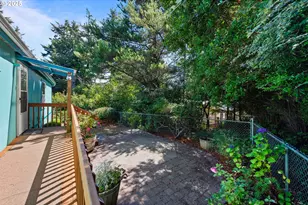 1465 Village Pines Ct, Coos Bay, OR 97420 - Photo 29