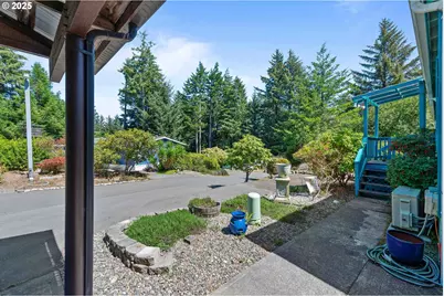 1465 Village Pines Ct, Coos Bay, OR 97420 - Photo 3