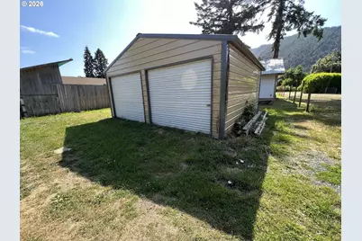 680 1st Ave, Powers, OR 97466 - Photo 21