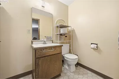 1910 SW 3rd Dr, Gresham, OR 97080 - Photo 23