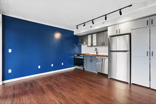 533 NE Holladay St, Portland, OR 97232 - Photo 19