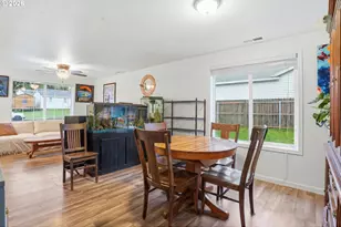 1040 Ashland St, Kalama, WA 98625 - Photo 9