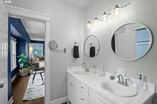719 W 23rd St, Vancouver, WA 98660 - Photo 23