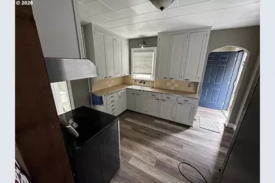 1438 SW 2nd St, McMinnville, OR 97128 - Photo 9