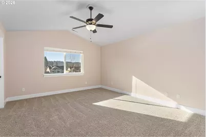 1092 E 1st Ave, Estacada, OR 97023 - Photo 27