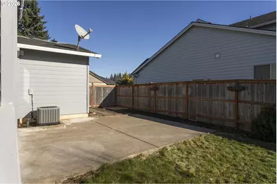 1092 E 1st Ave, Estacada, OR 97023 - Photo 41