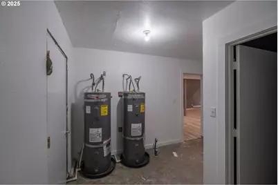 640 8th St, Astoria, OR 97103 - Photo 21