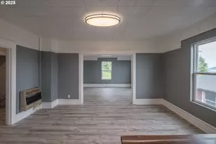 640 8th St, Astoria, OR 97103 - Photo 7