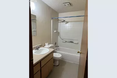 9818 SE Clackamas Rd, Clackamas, OR 97015 - Photo 11