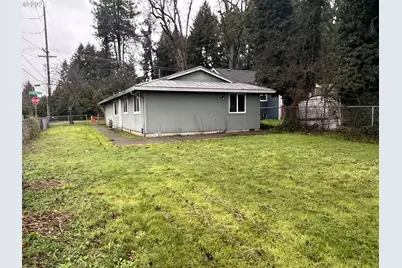 9818 SE Clackamas Rd, Clackamas, OR 97015 - Photo 1