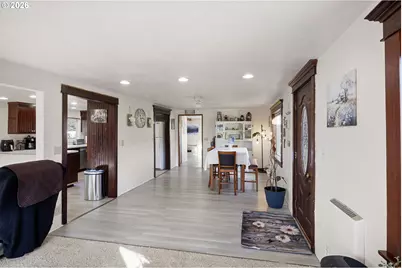 116 NE 8th St, Oakland, OR 97462 - Photo 9