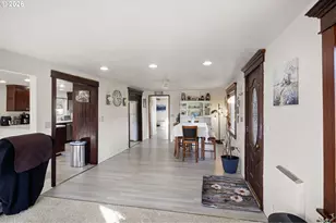 116 NE 8th St, Oakland, OR 97462 - Photo 9