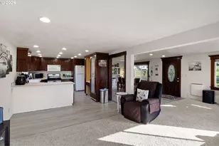 116 NE 8th St, Oakland, OR 97462 - Photo 7