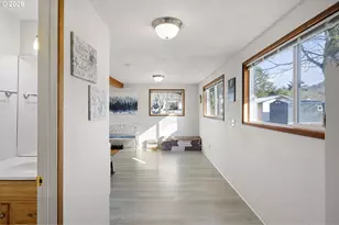 116 NE 8th St, Oakland, OR 97462 - Photo 17