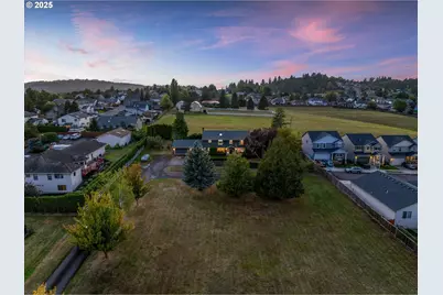 2607 SW Pleasant View Dr, Gresham, OR 97080 - Photo 41