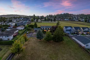 2607 SW Pleasant View Dr, Gresham, OR 97080 - Photo 41