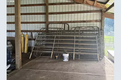 355 Banks Creek Rd, Sutherlin, OR 97479 - Photo 45