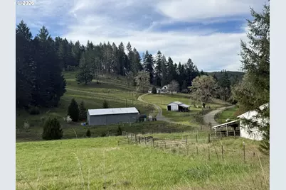 355 Banks Creek Rd, Sutherlin, OR 97479 - Photo 13