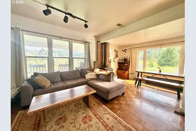 355 Banks Creek Rd, Sutherlin, OR 97479 - Photo 9