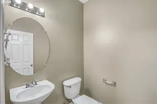 1011 SW 18th Way, Troutdale, OR 97060 - Photo 17