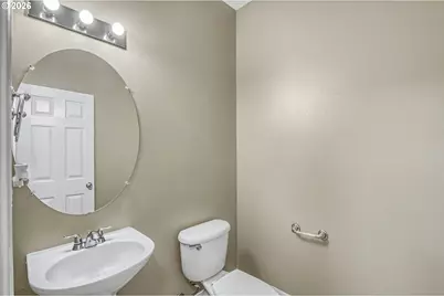 1011 SW 18th Way, Troutdale, OR 97060 - Photo 15