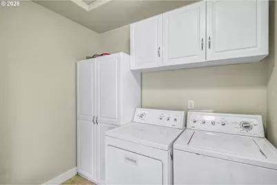 1011 SW 18th Way, Troutdale, OR 97060 - Photo 25