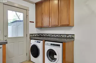9334 N Lombard St, Portland, OR 97203 - Photo 7