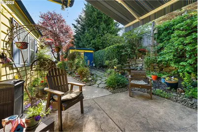 660 SW Evans St, Portland, OR 97219 - Photo 33