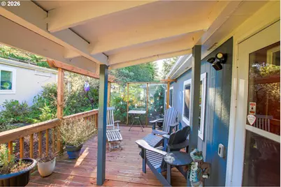 135 43rd Way, Florence, OR 97439 - Photo 3