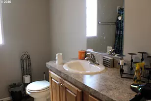 9924 N Myrtle Rd, Myrtle Creek, OR 97457 - Photo 13