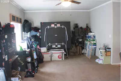 9924 N Myrtle Rd, Myrtle Creek, OR 97457 - Photo 9